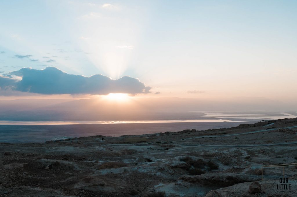 Wschód słońca na Masadzie