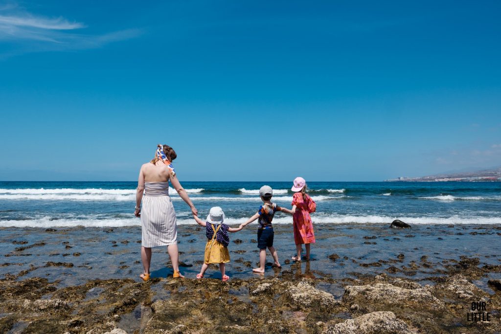 rodzina na plaży las Americas 