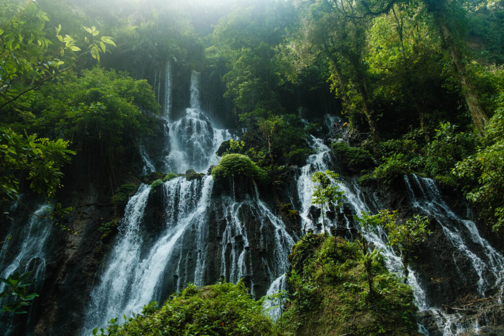 Wodospad Tumpak Sewu - zdjęcie autorstwa OurLittleAdventures.pl pochodzi z tekstu: Tumpak Sewu - najpiękniejszy wodospad w Indonezji