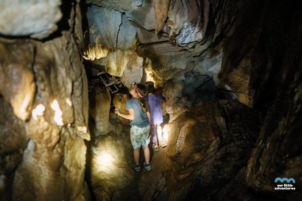 Khao Mai Kaew Cave, Koh Lanta - the most spectacular cave on the Thai islands; description of a trip with the children; a photo from OurLittleAdventures.pl