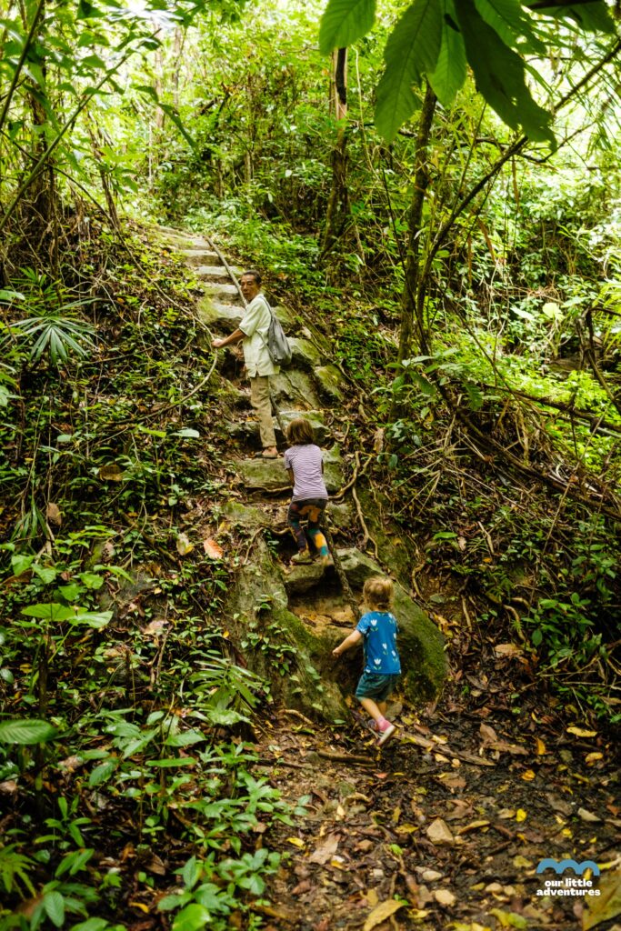 Khao Mai Kaew Cave, Koh Lanta w Tajlandii - opis trekkingu do jaskini z dziećmi, zdjęcie pochodzi z bloga OurLittleAdventures.pl